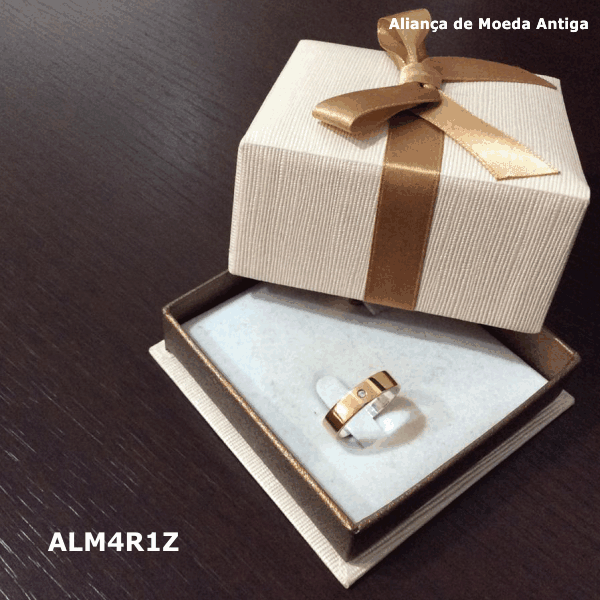 Aliança de Moeda Antiga Reta 4MM com Revestimento em Prata  com 1 Zircônia  - ALM4R1Z